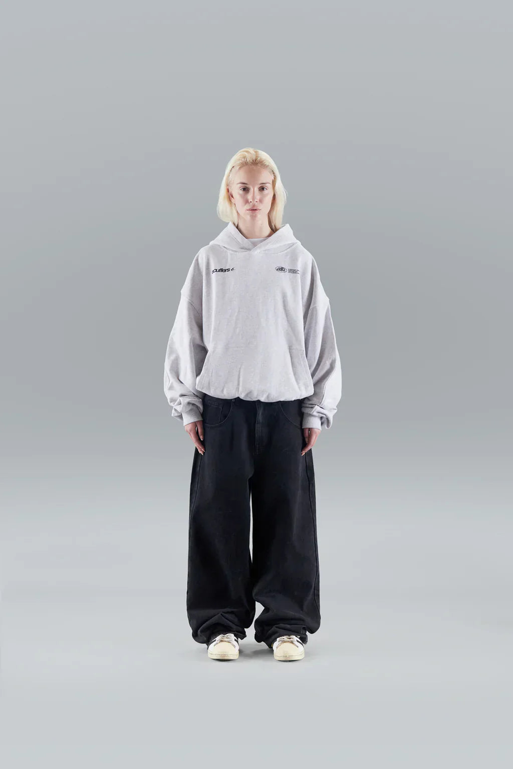 Sweter damski z kapturem | Luźny krój