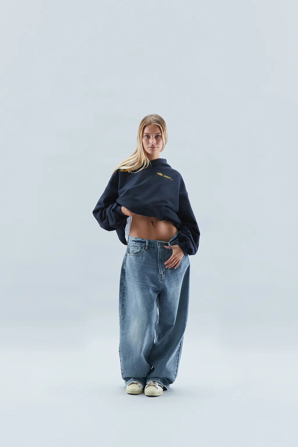 Sweter damski z kapturem | Luźny krój