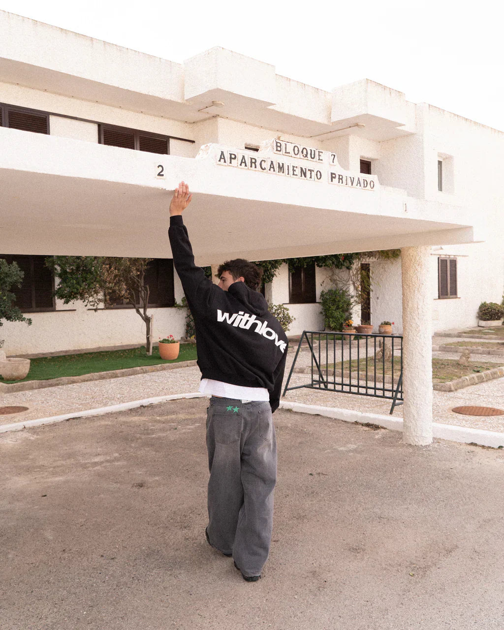 Sweter damski z kapturem | Luźny krój