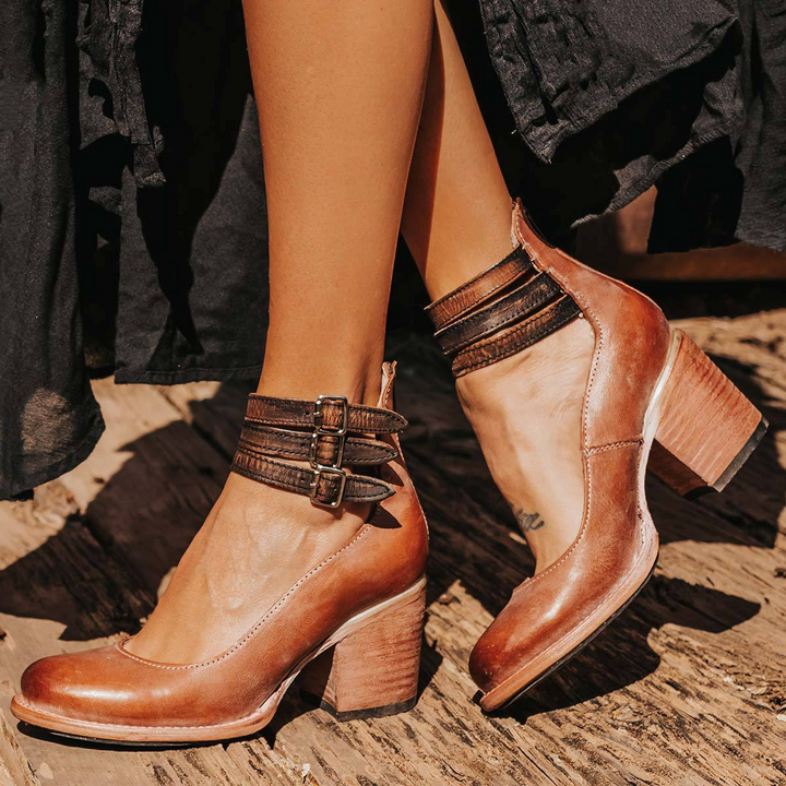 Women's elegant sandals with a lightweight sole