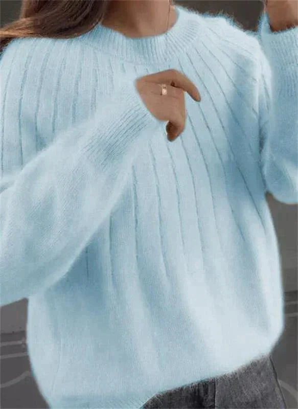 Women's fashionable sweater | With a round neckline
