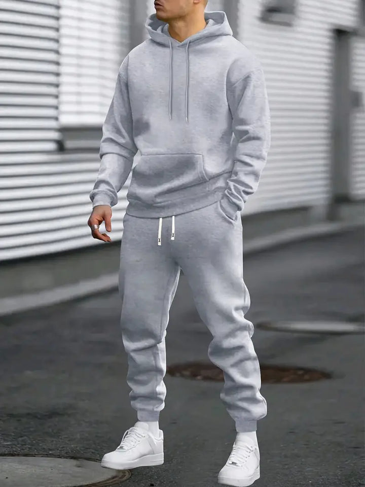 Men's two-piece tracksuit set with hoodie and joggers