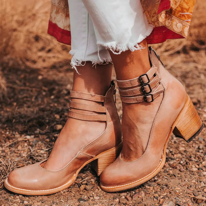 Women's elegant sandals with a lightweight sole