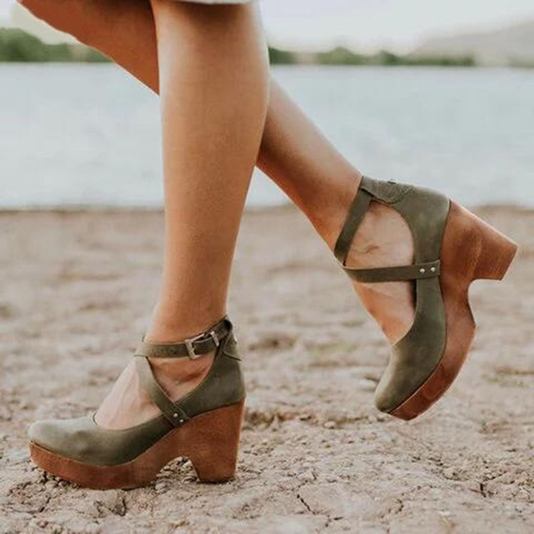 Damskie eleganckie na koturnie z paskiem wokół kostki | Buty