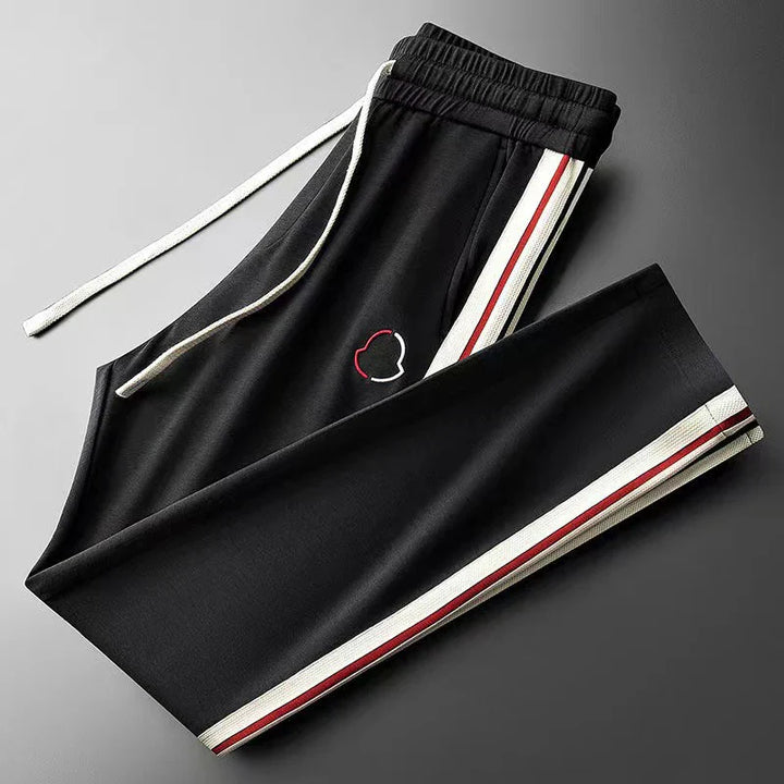 Men's training set with 1/4 zip sweatshirt and pants | Two-piece