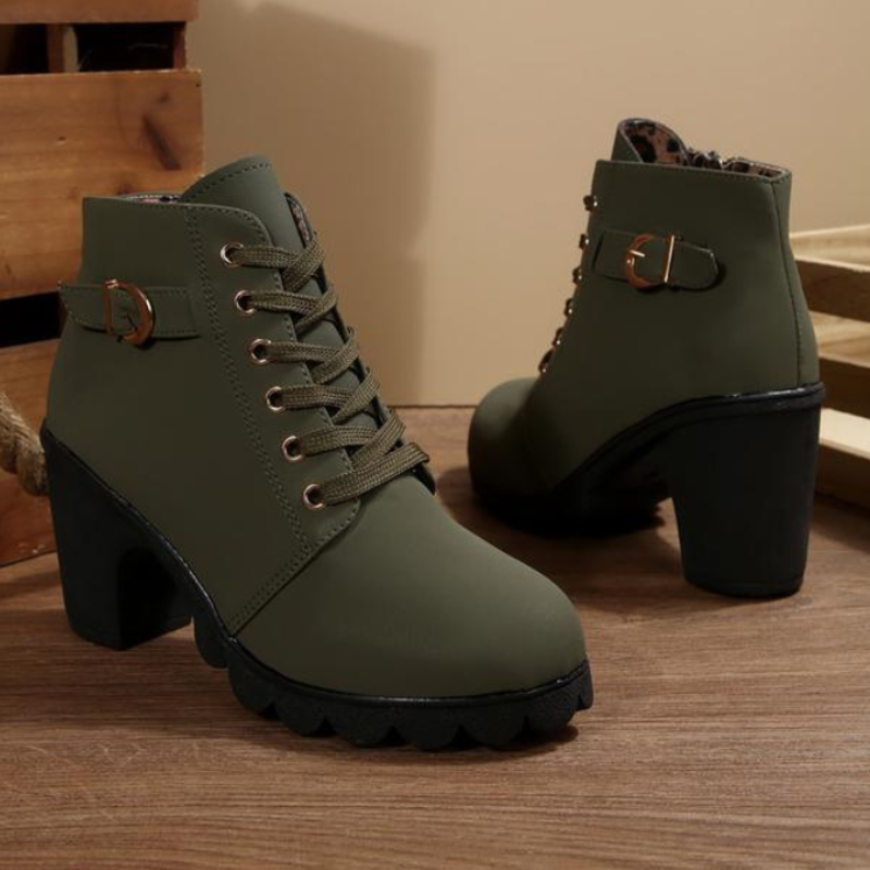 Damen-Stiefeletten mit Absatz und Metallverschluss | Knöchelhoch
