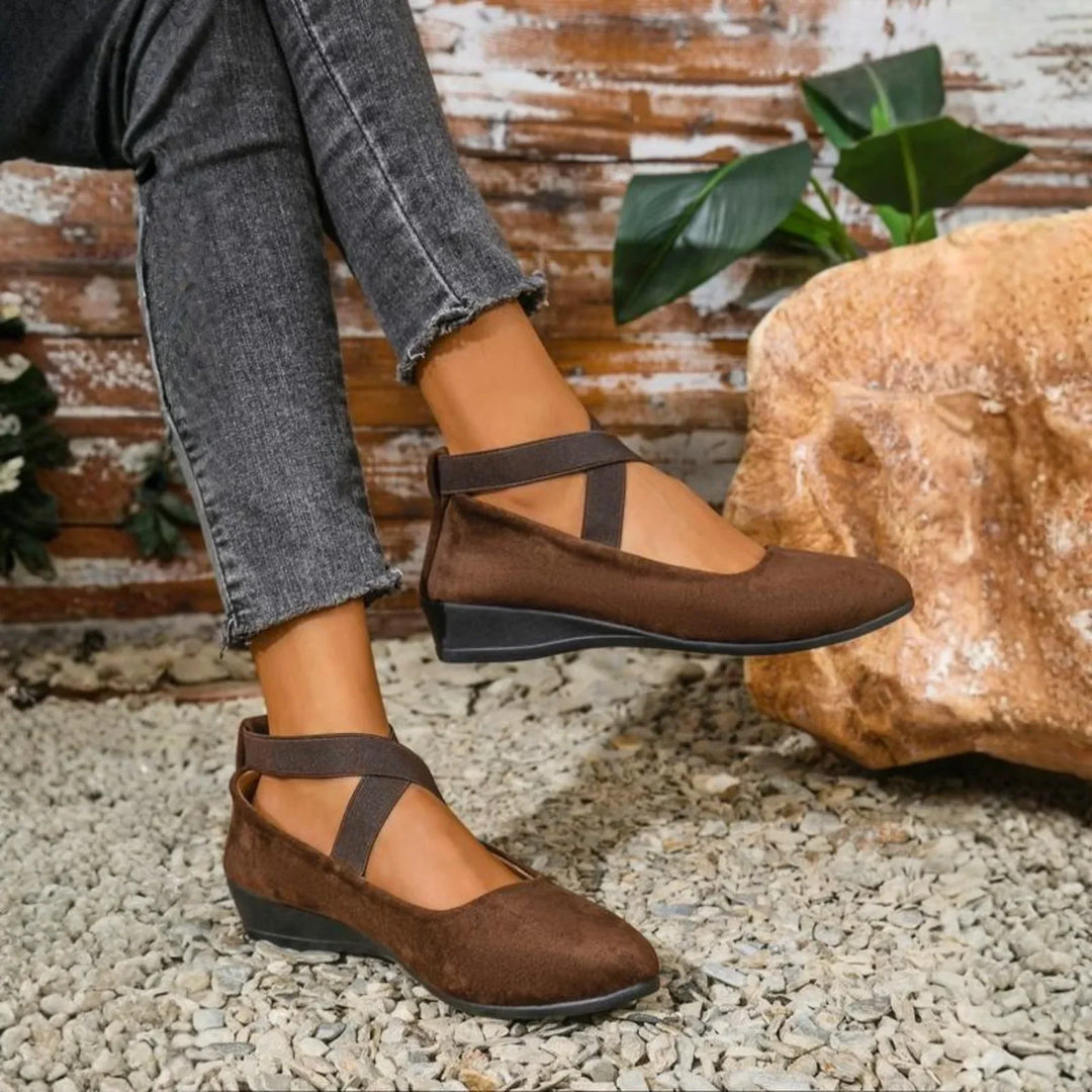 Women's wedge ballet flats with closed toe | Shoes