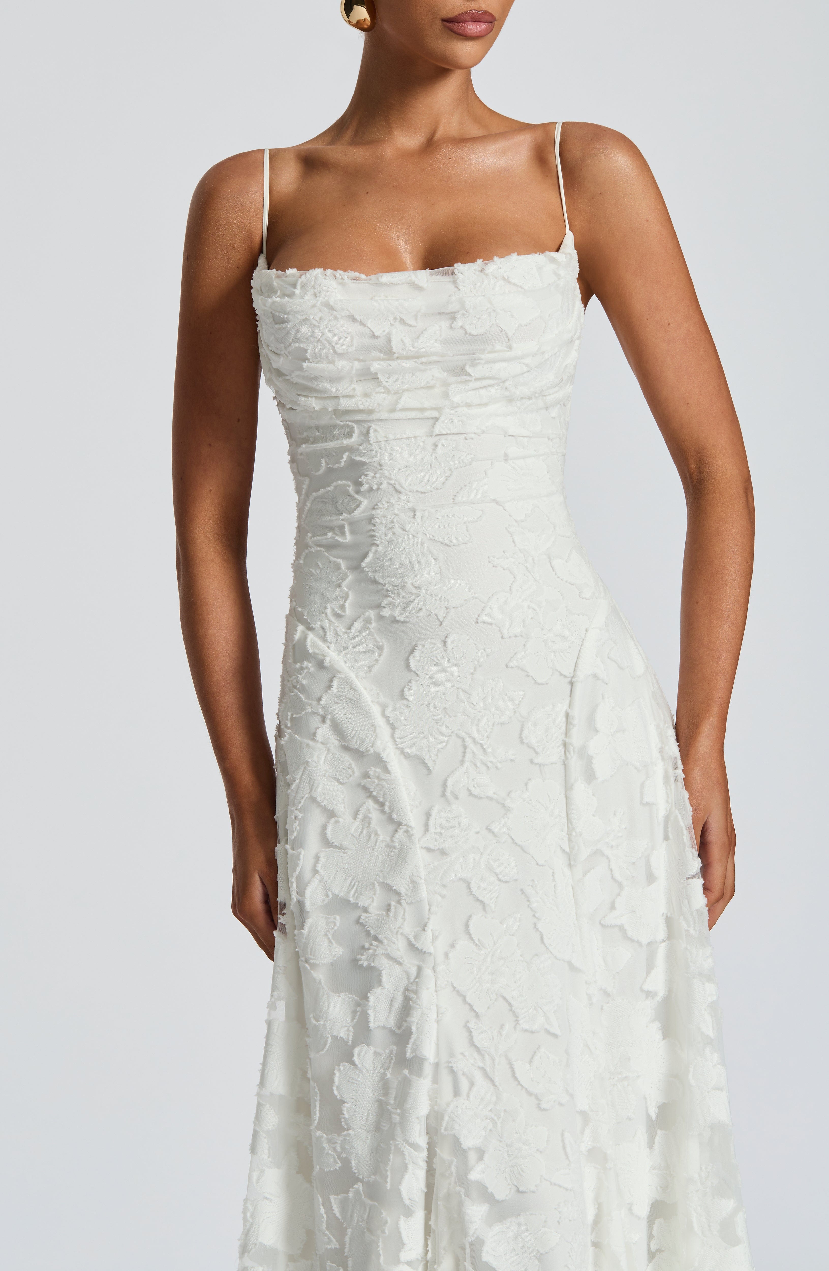 Damska Sukienka Maxi Na Cienkich Ramiączkach | Kwiaty