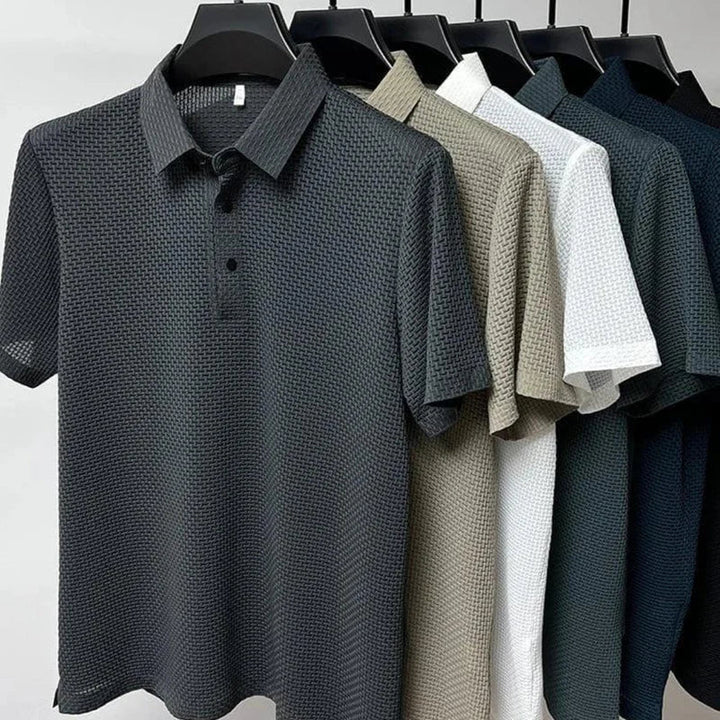 Men's polo shirt with collar and short sleeves